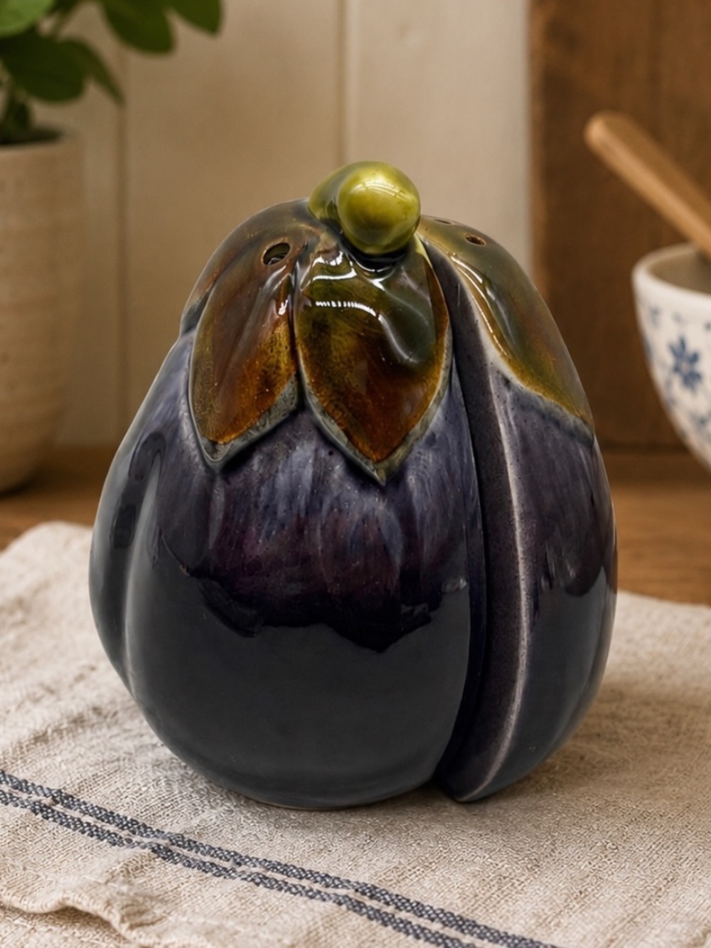 Vintage Takahashi San Francisco Eggplant Salt Pepper Shakers Japan Ceramic MCM